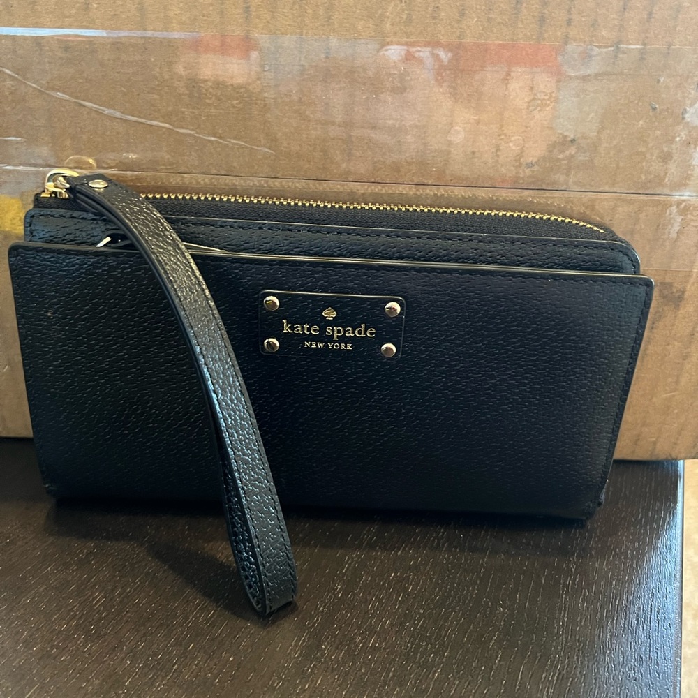 Black Kate Spade Wallet
